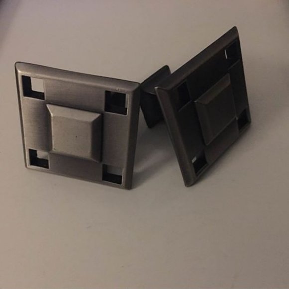 Cabinet Knobs - Picture 1 of 5